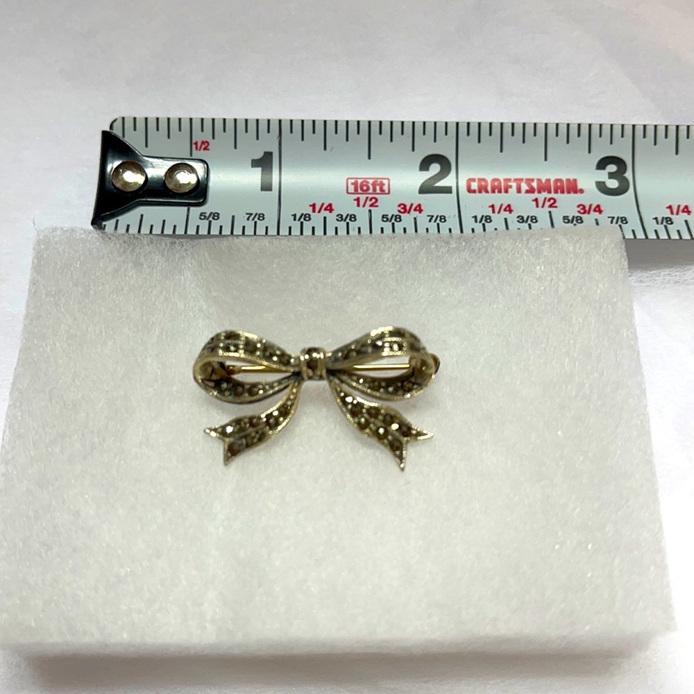 Vintage sterling silver bow pendant